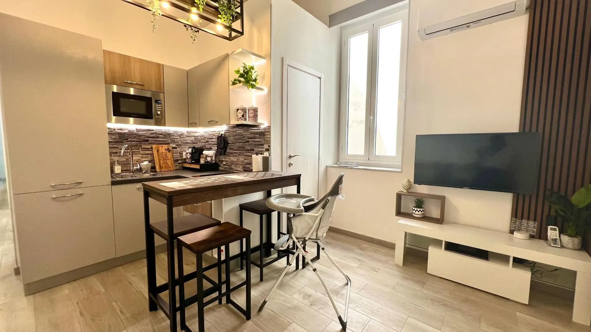 Happy Place Apartment Palermo 0*,